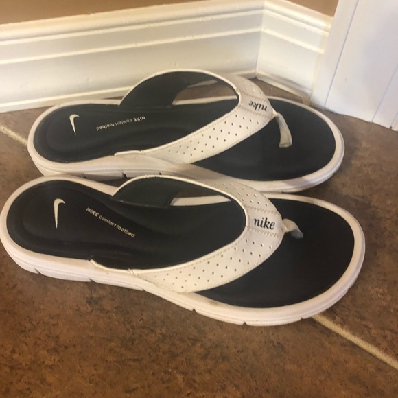 Nike | Shoes | Nike Gel Comfort Flip 
